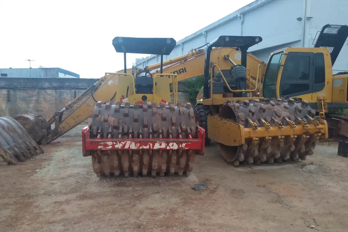 Equipamentos para Terraplenagem e Demolições