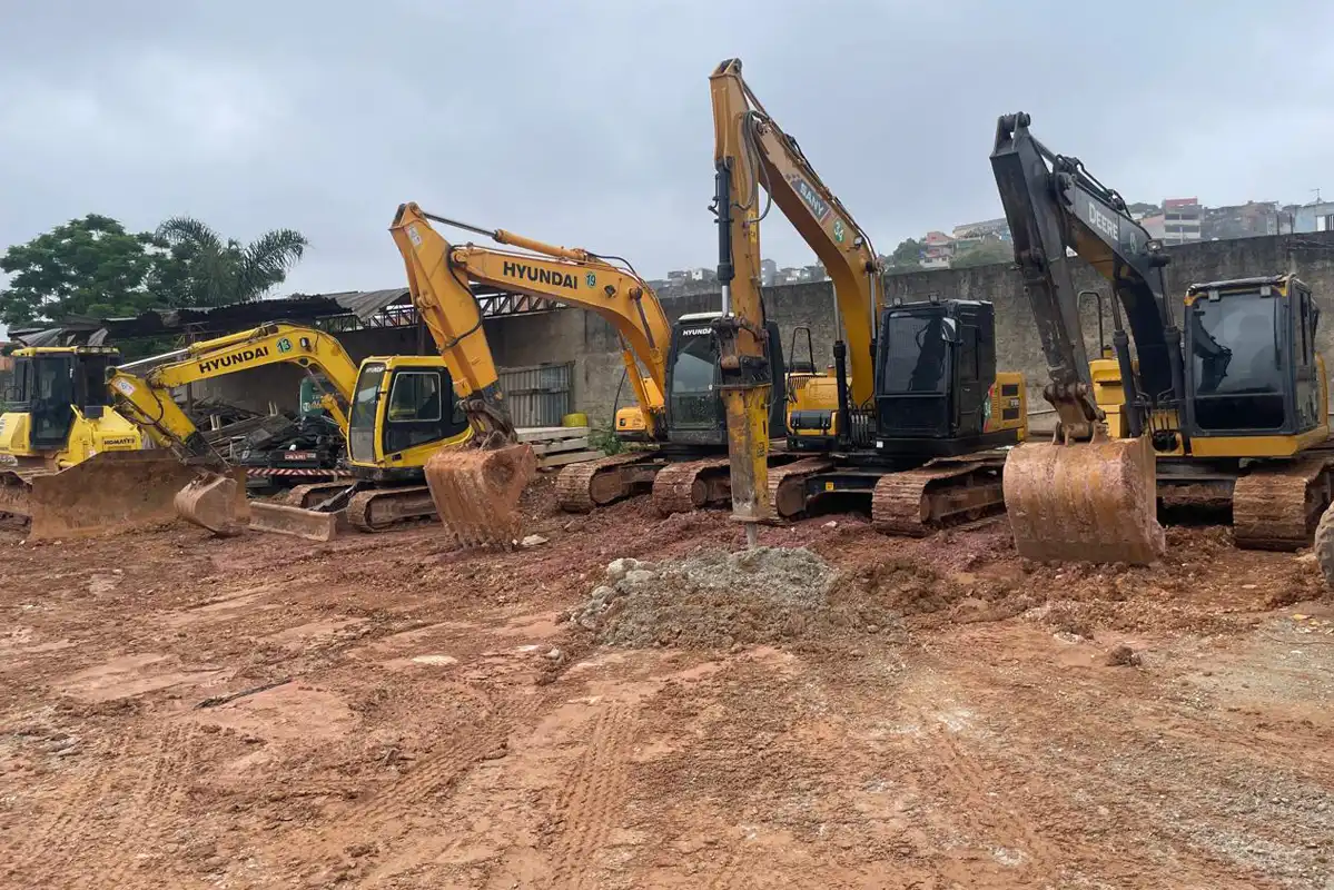 Equipamentos para Terraplenagem e Demolições